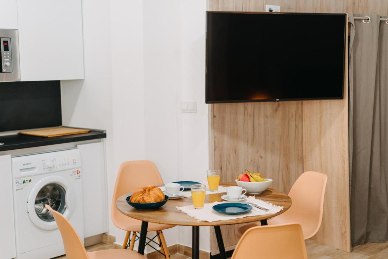 Coverlin Apartamentos San Francisco Малага Номер фото