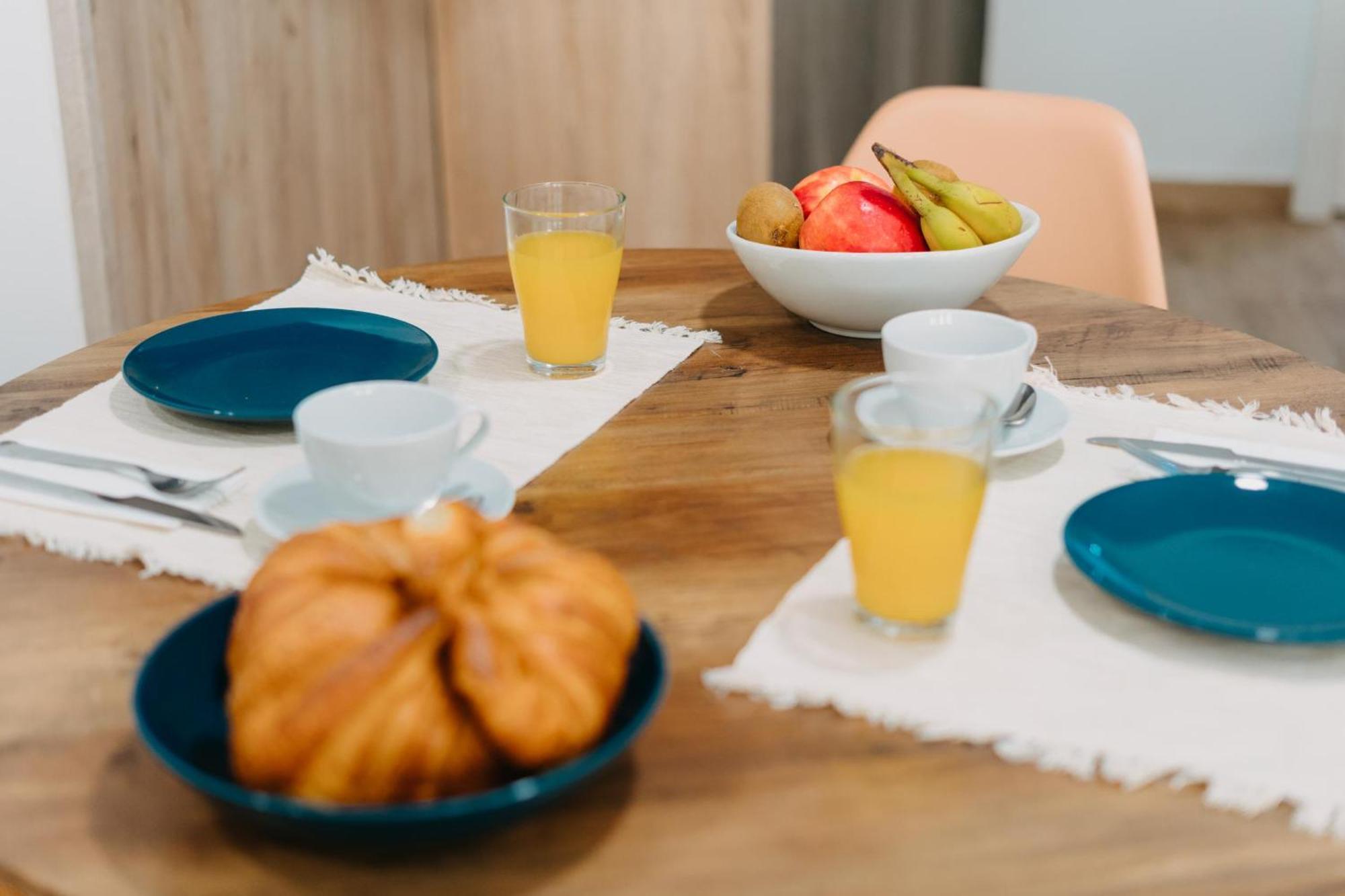Coverlin Apartamentos San Francisco Малага Номер фото